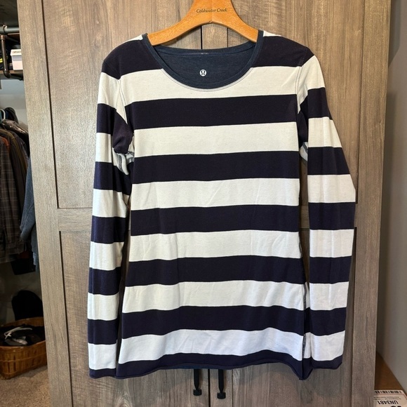 Lululemon Every Yogi Long Sleeve Womens Size M Top Blue White - Picture 4 of 15